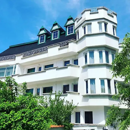 Отель The White House